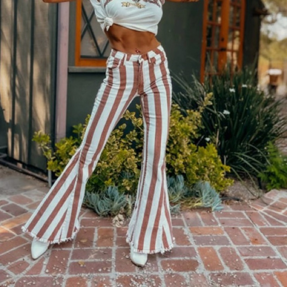 ⭐️⭐️NEW ⭐️⭐️Striped High Rise Flare Jeans